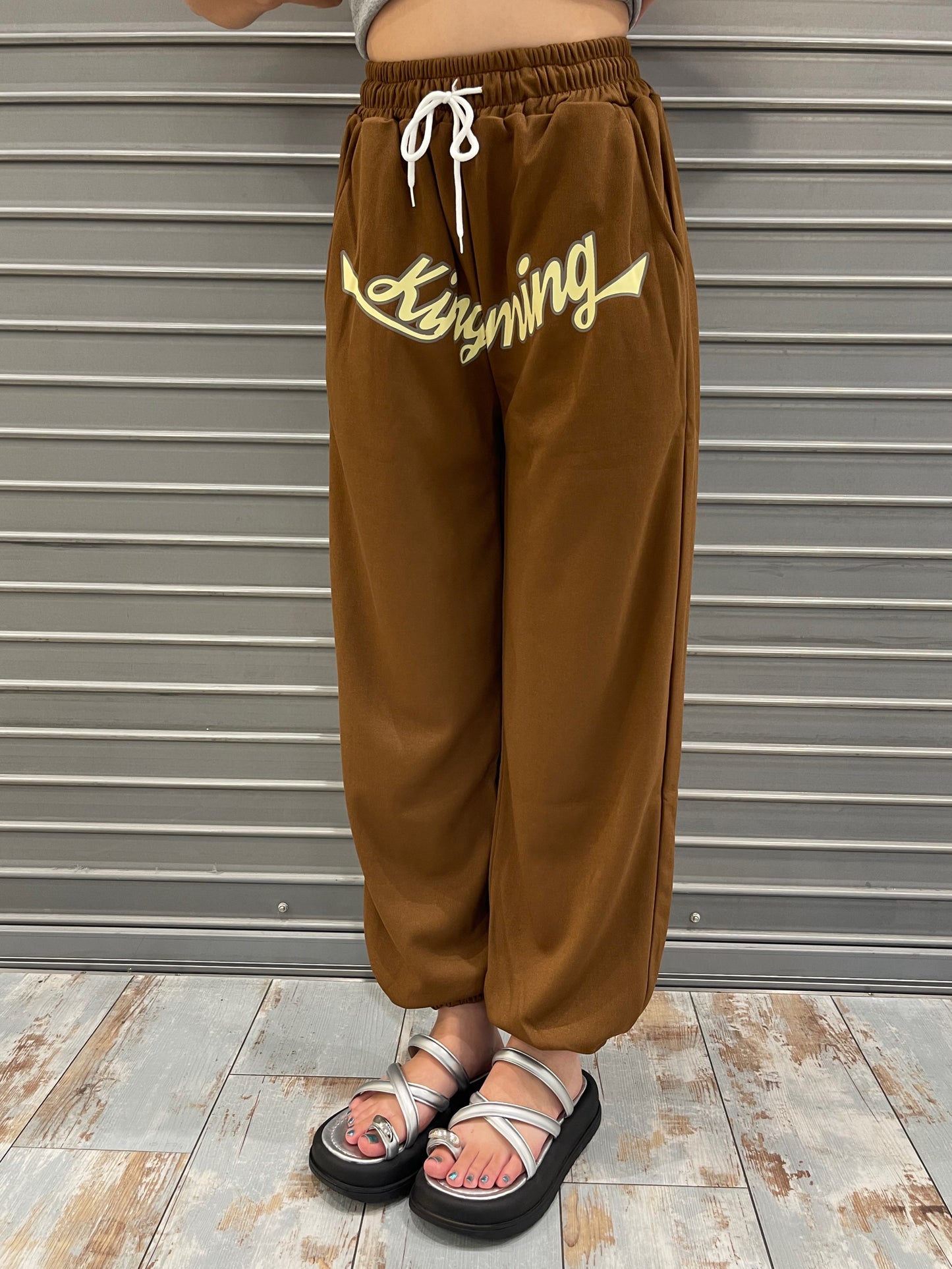 フロントロゴスウェットパンツ DPB73107