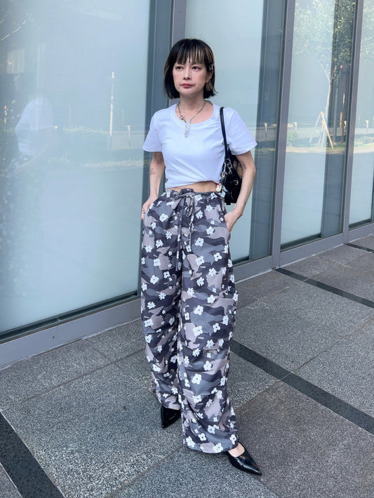 フラワーカモフラワイドパンツ DPB79185