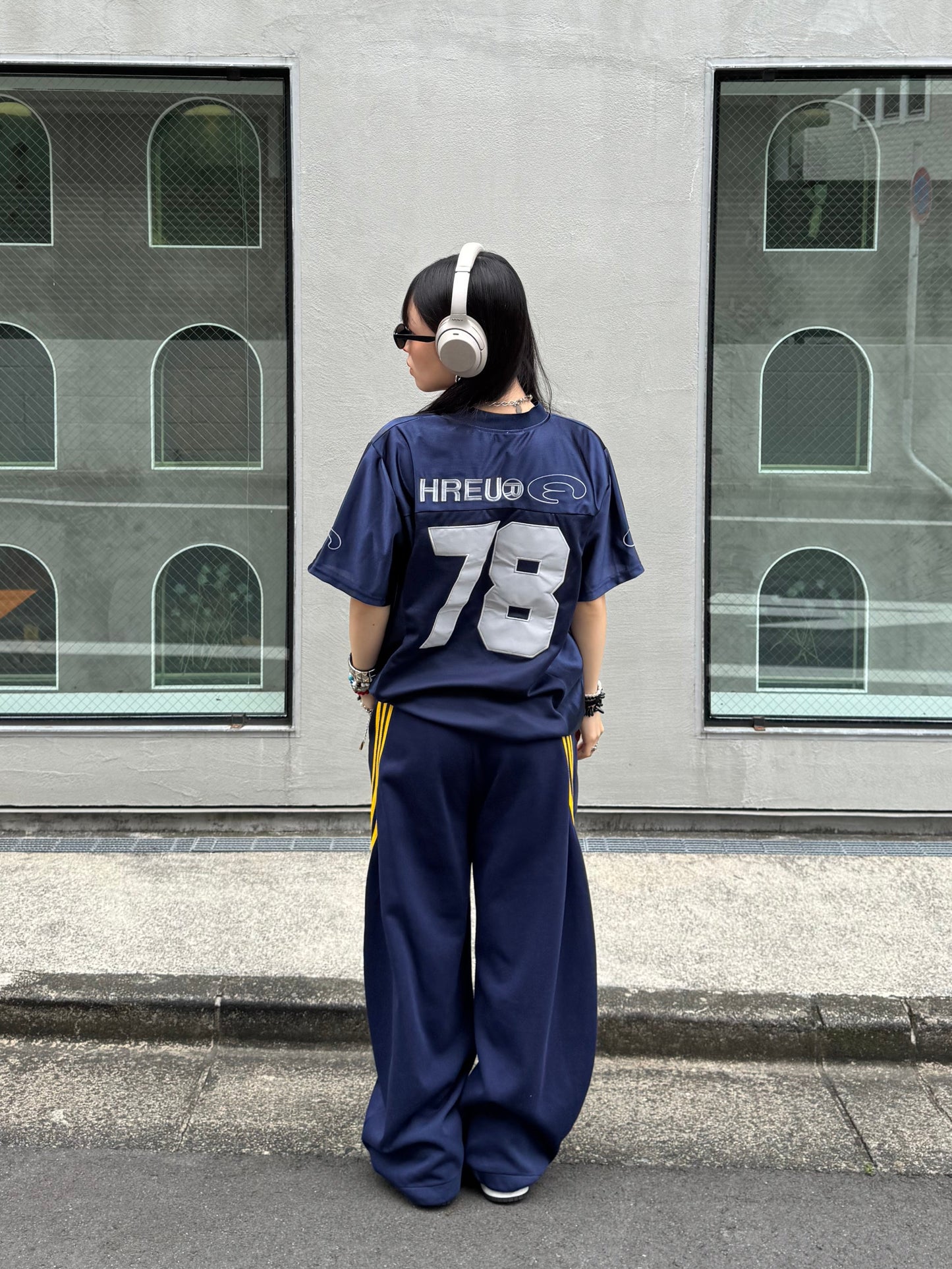 VネックナンバーTシャツ DPB86062