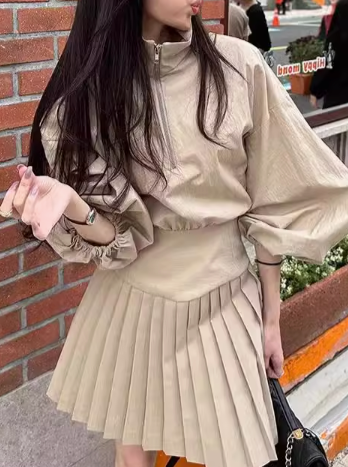 ハーフジッププリーツワンピース DPB71352