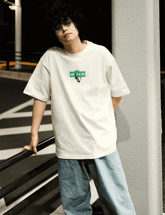 グラフィックTシャツ