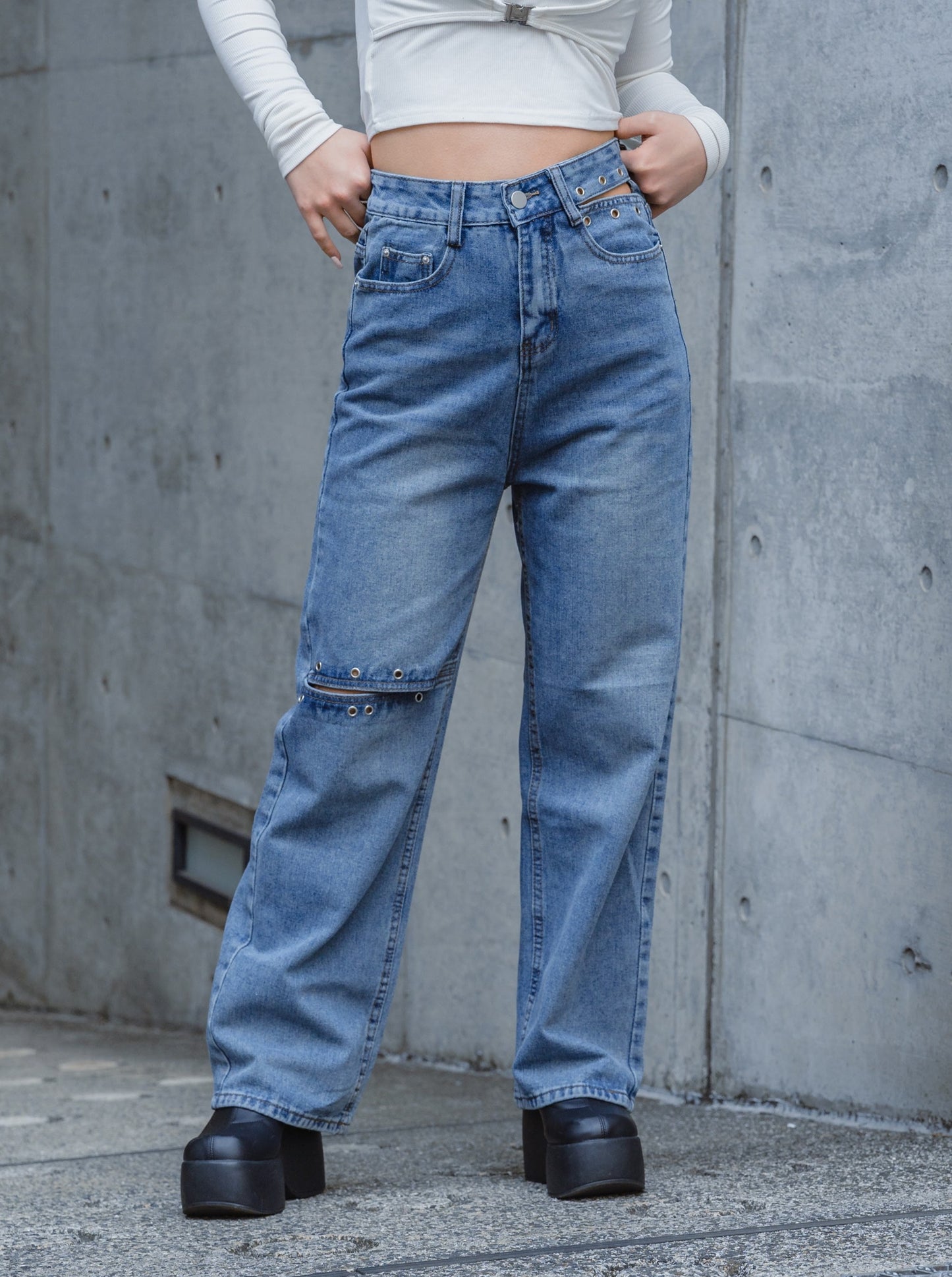 ウエストカットデニムパンツ DPB22082