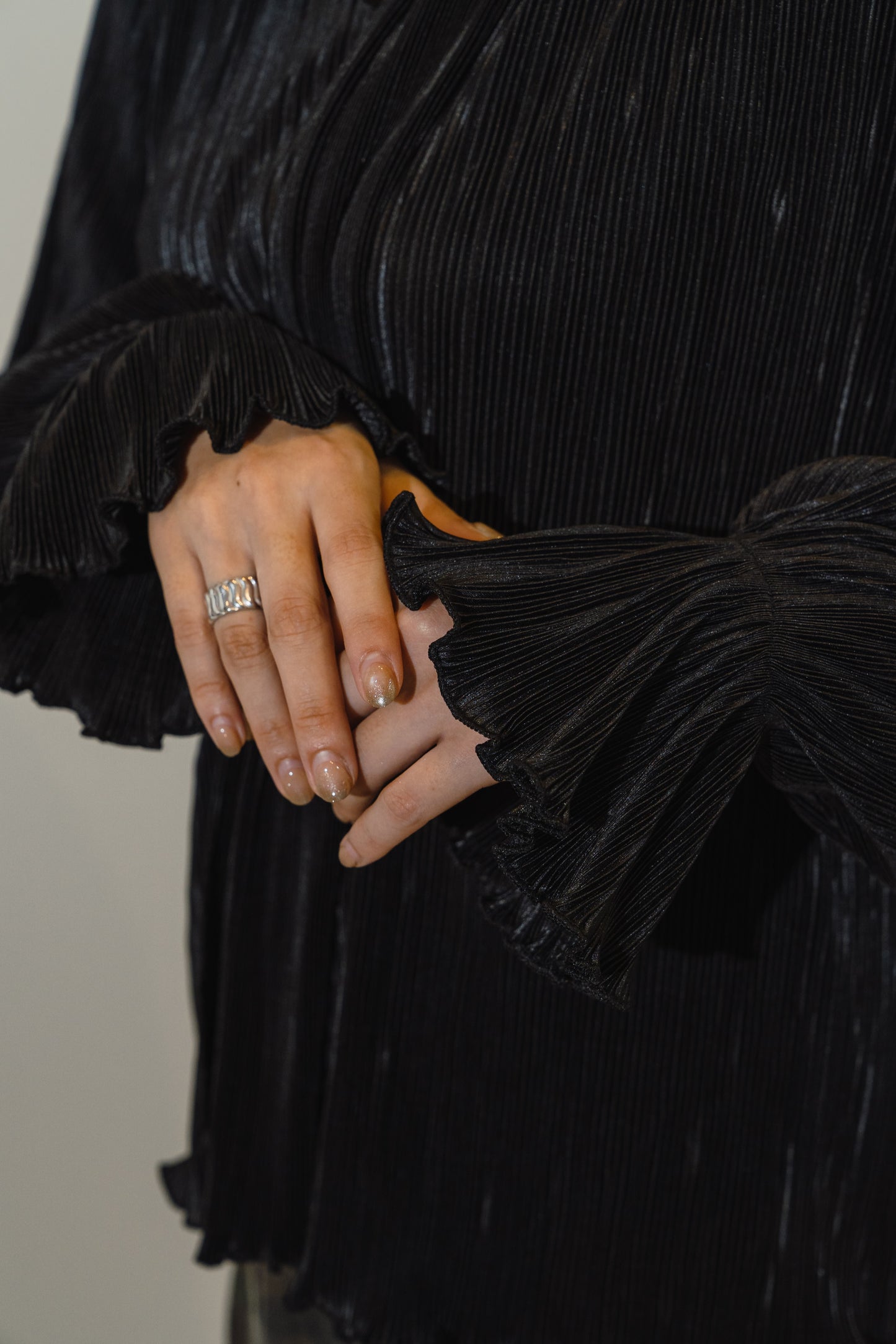 プリーツフリルブラウス DPA02214