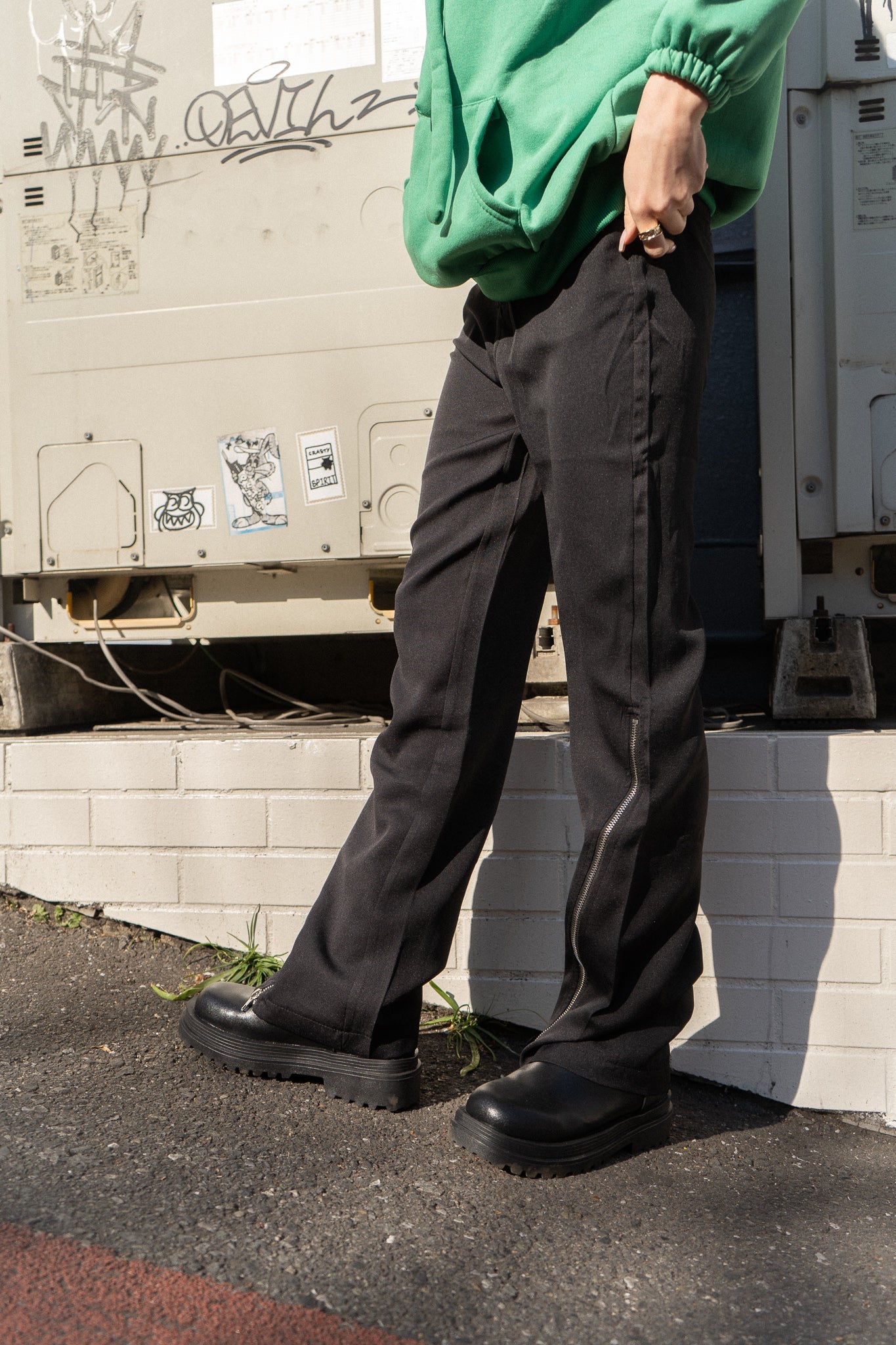 ジップスリットフレアパンツ DAA03814