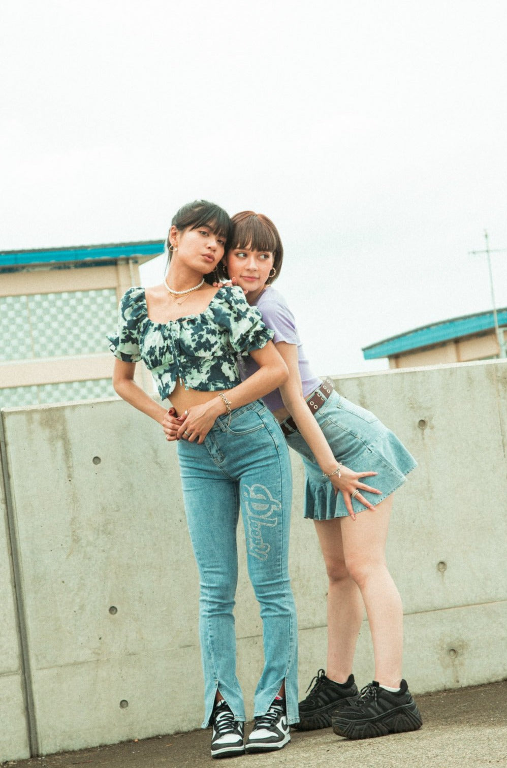 Dleepyストーンフレアデニムパンツ DDA00002