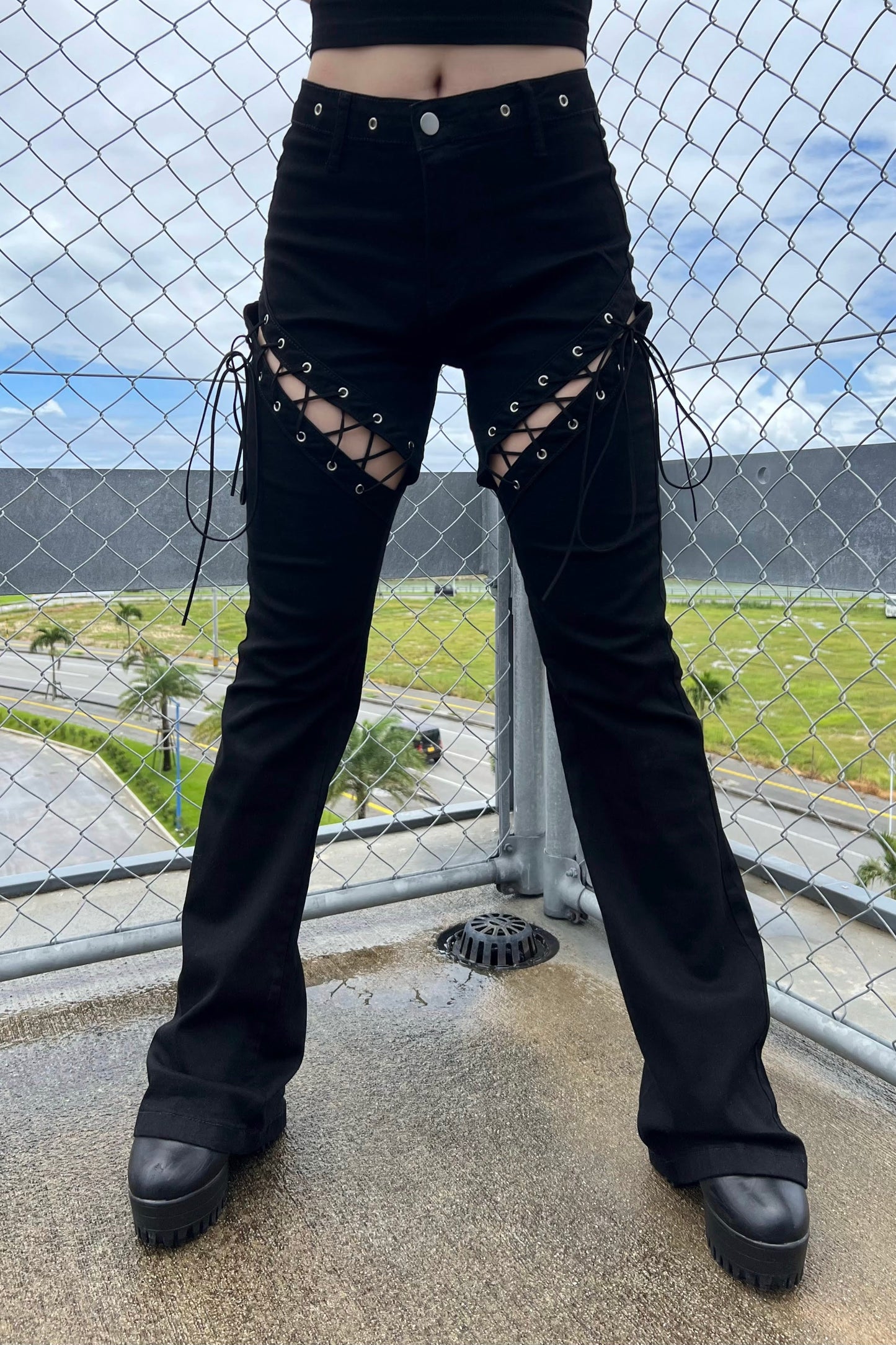 レースアップブーツカットブラックパンツ DPA89008