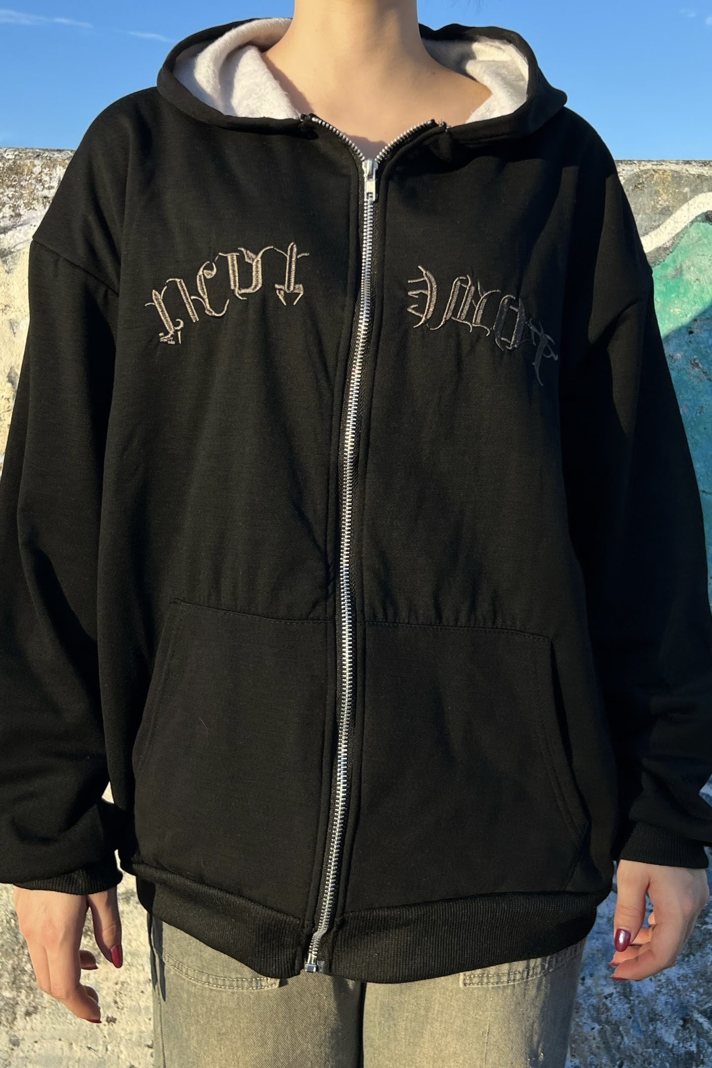 フォントロゴジップアップパーカー DPA89062