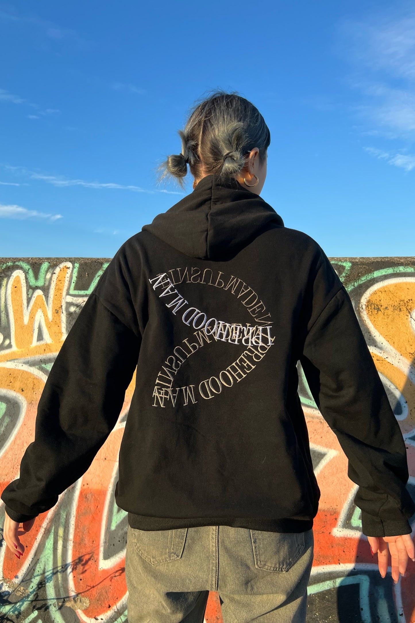 フォントロゴジップアップパーカー DPA89062