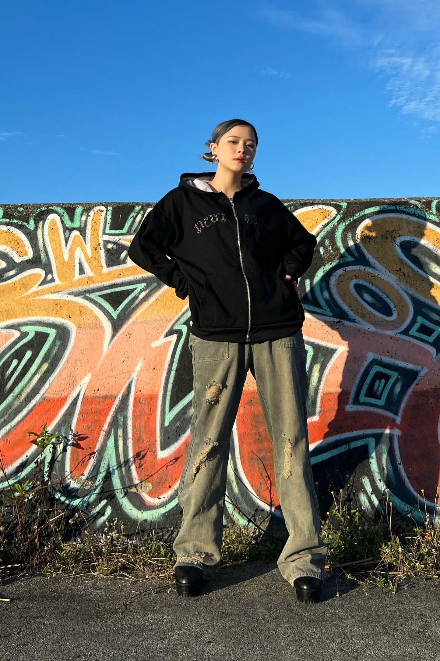 フォントロゴジップアップパーカー DPA89062