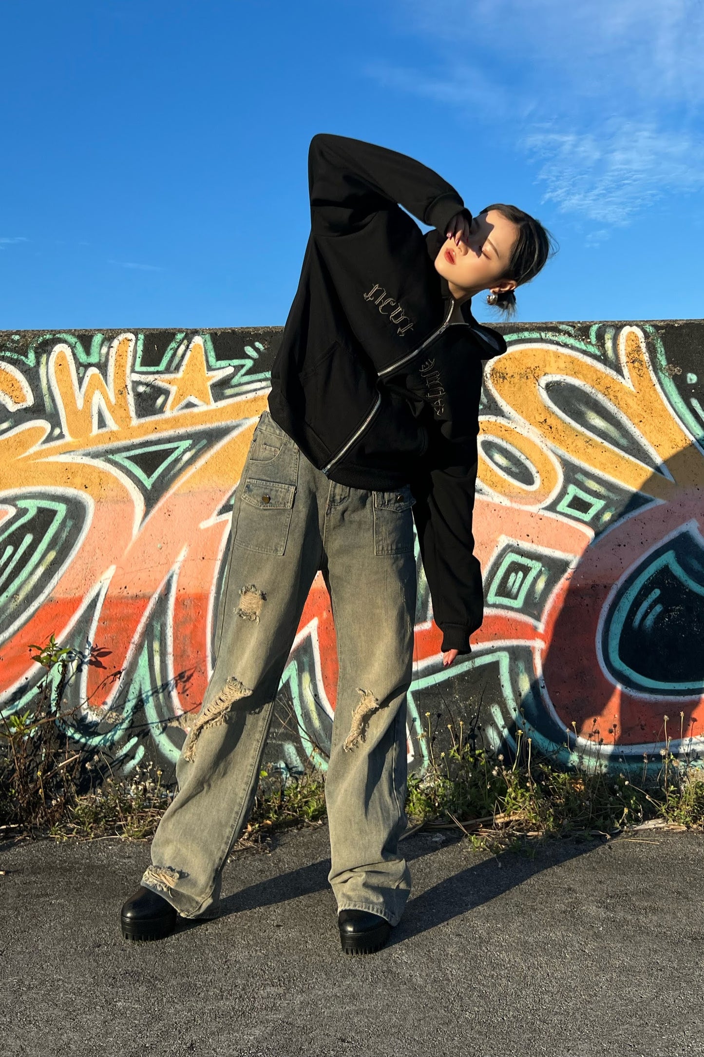 フォントロゴジップアップパーカー DPA89062