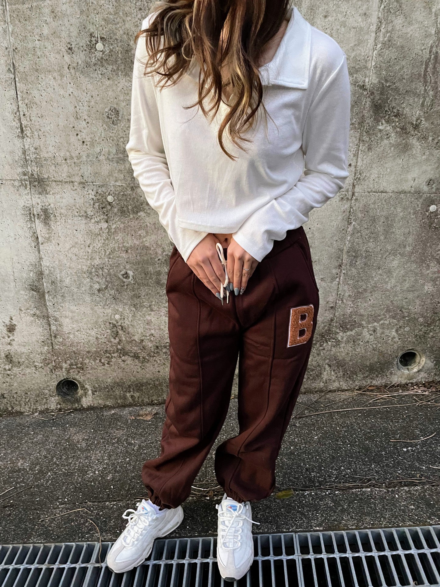 ブラウンスウェットパンツ DPB54009