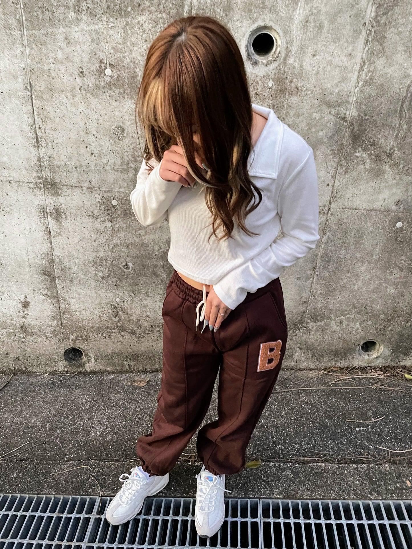 ブラウンスウェットパンツ DPB54009