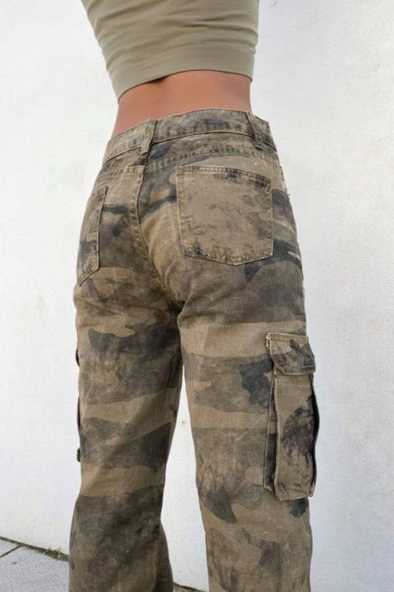 カモ柄ワイドパンツ DPA47005