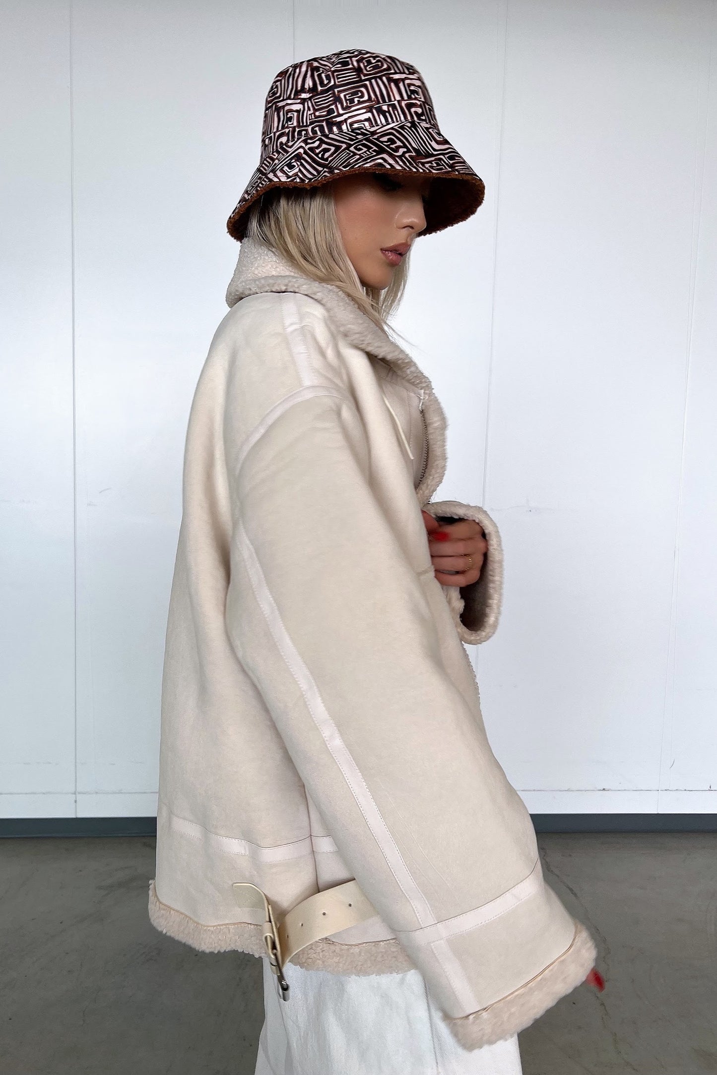 ホワイトムートンジャケット DPB10052