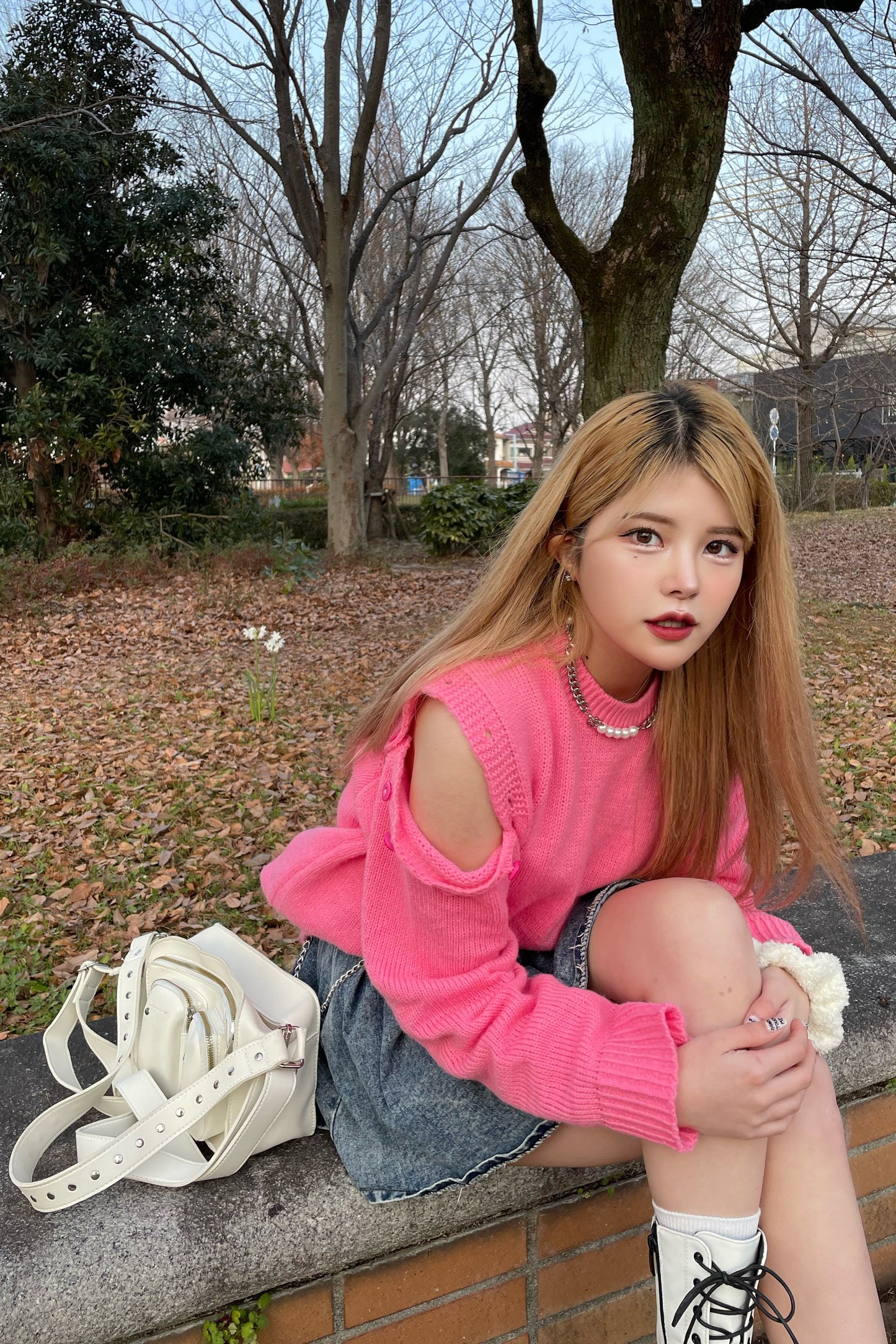 ショルダーボタンピンクニット DPB39061