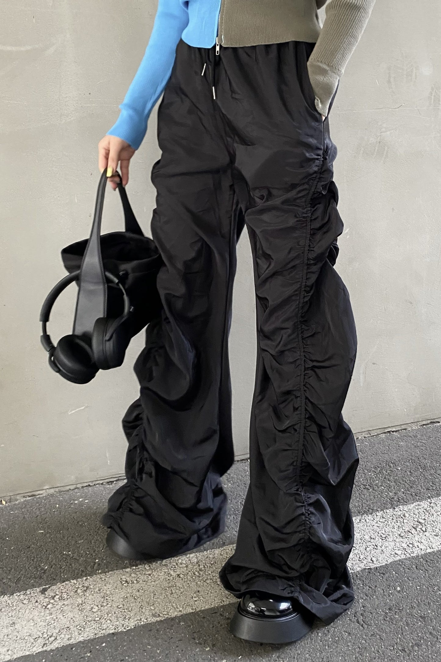 ナイロンボリュームシルエットパンツ DPB26078