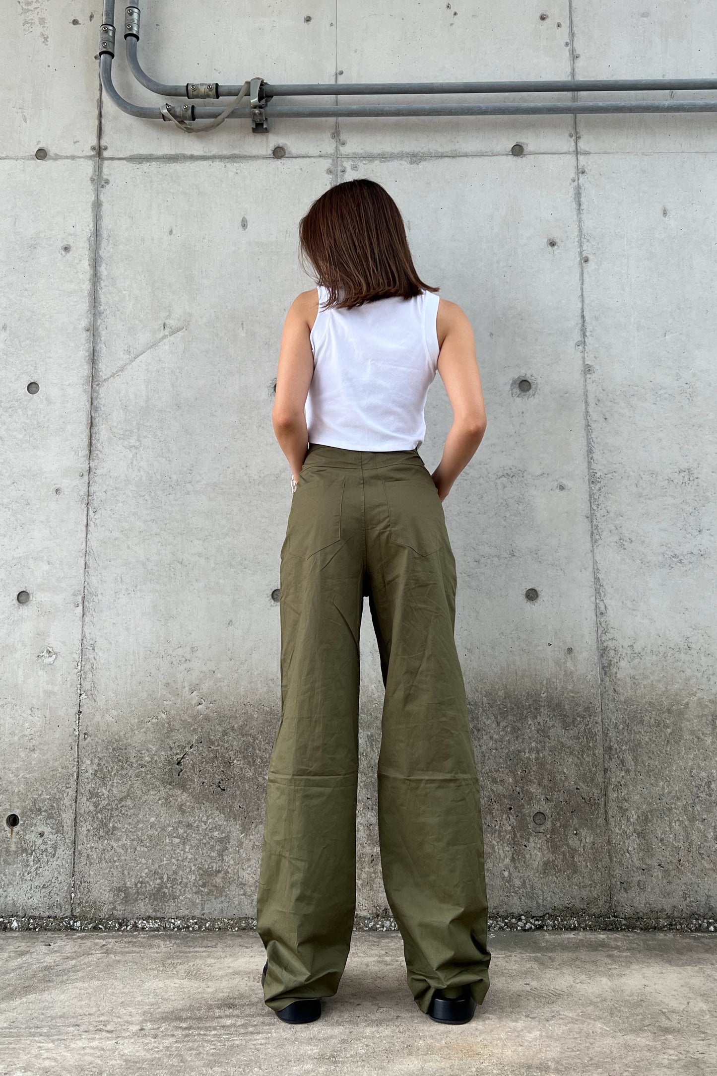 カーキストレートパンツ DPA30093