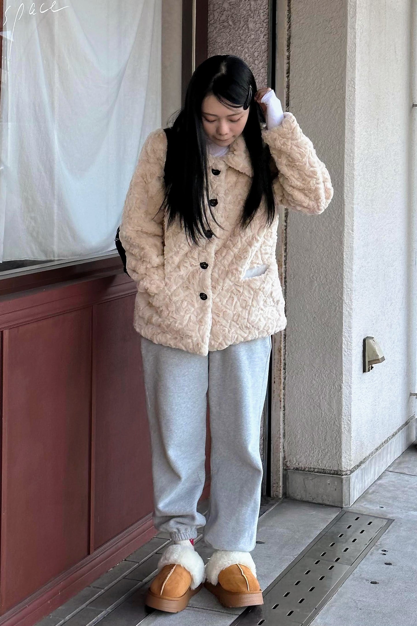 クリームファージャケット DPB43052