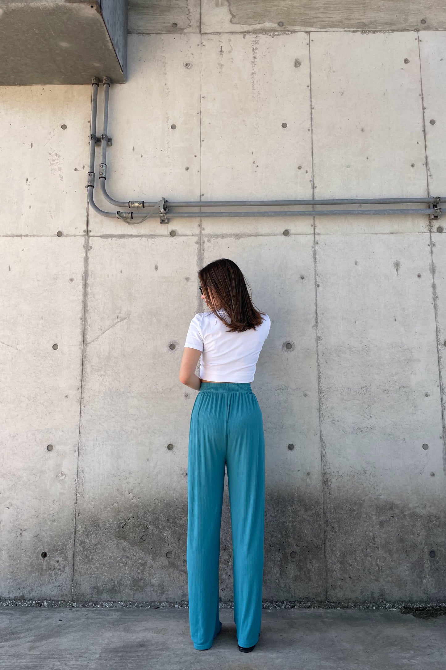 サテンストレートパンツ DPA30031