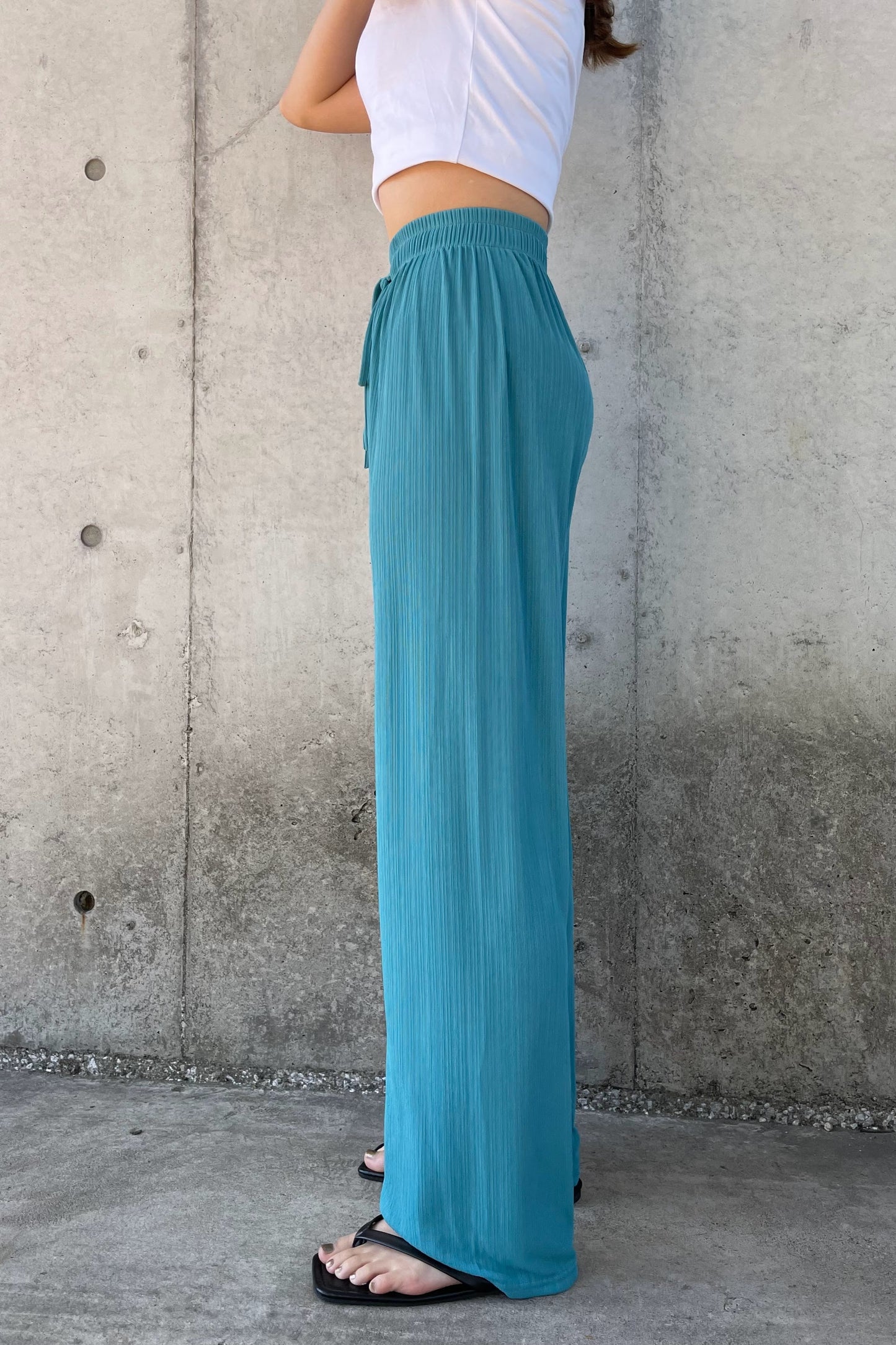 サテンストレートパンツ DPA30031