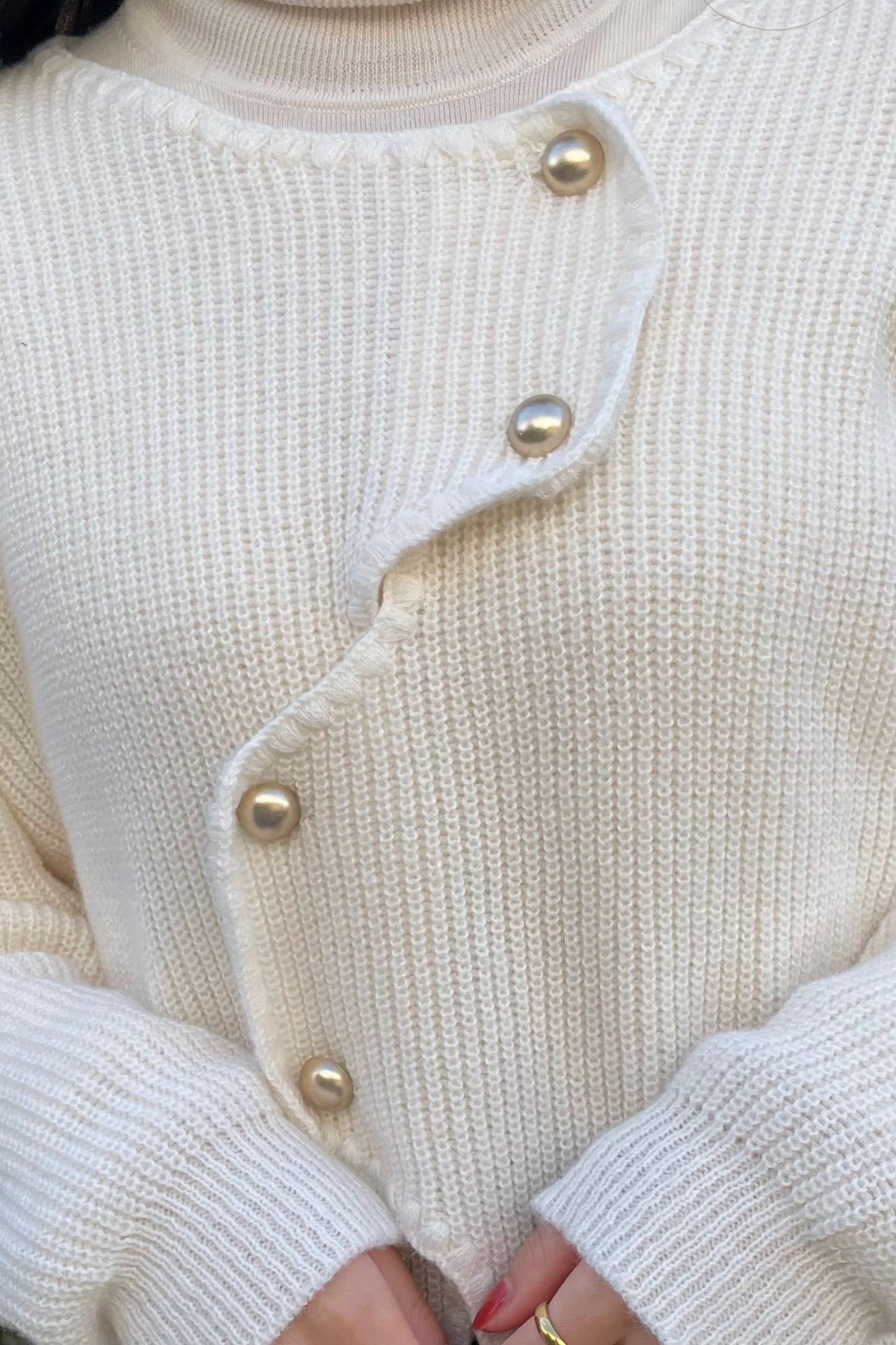 ゴールドボタンニットカーディガン CPA20008