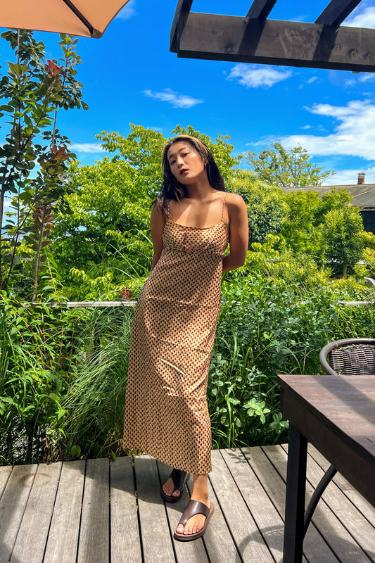 レトロチックブラウンワンピース DPA14220