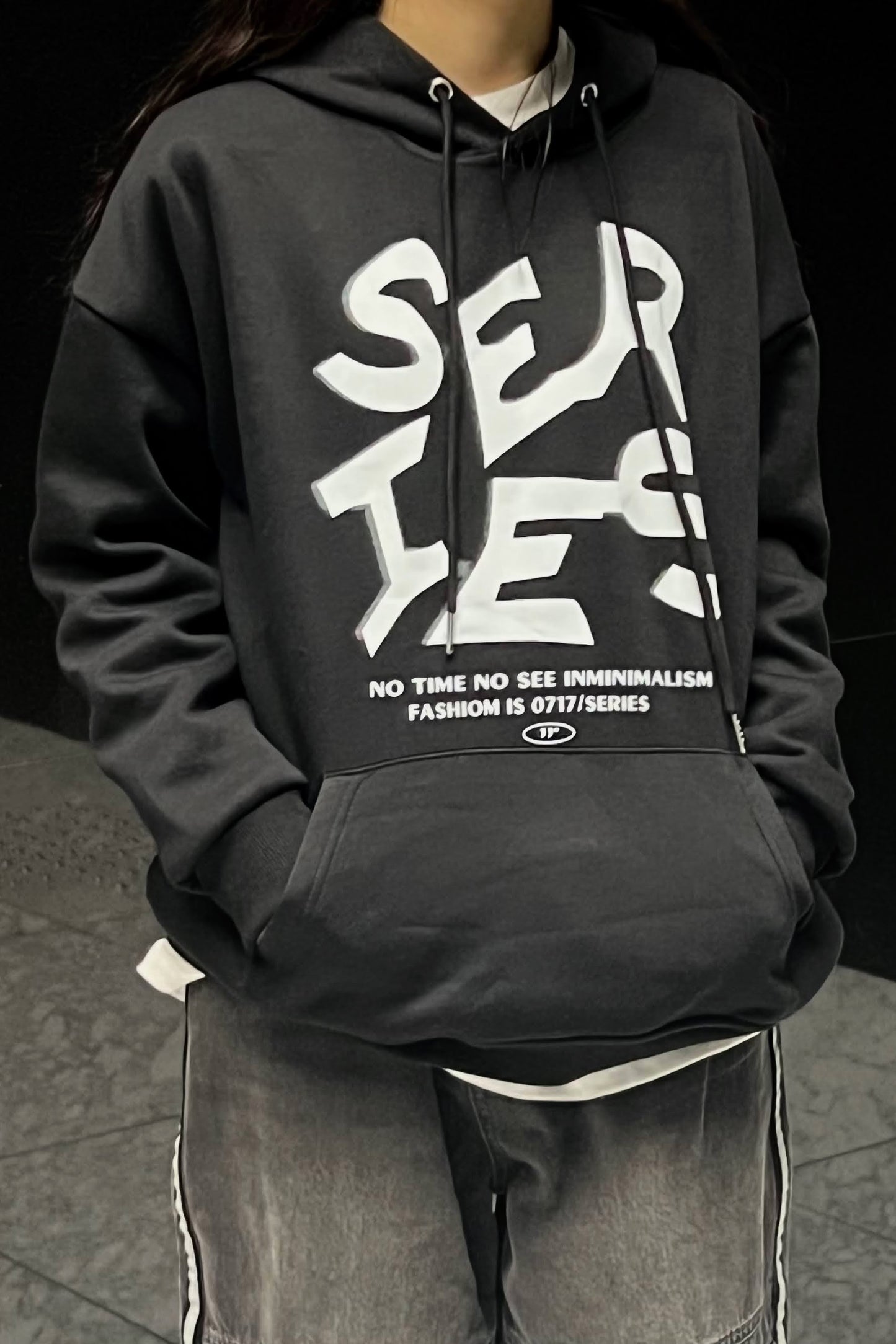 フロントビッグロゴパーカー DPB35031