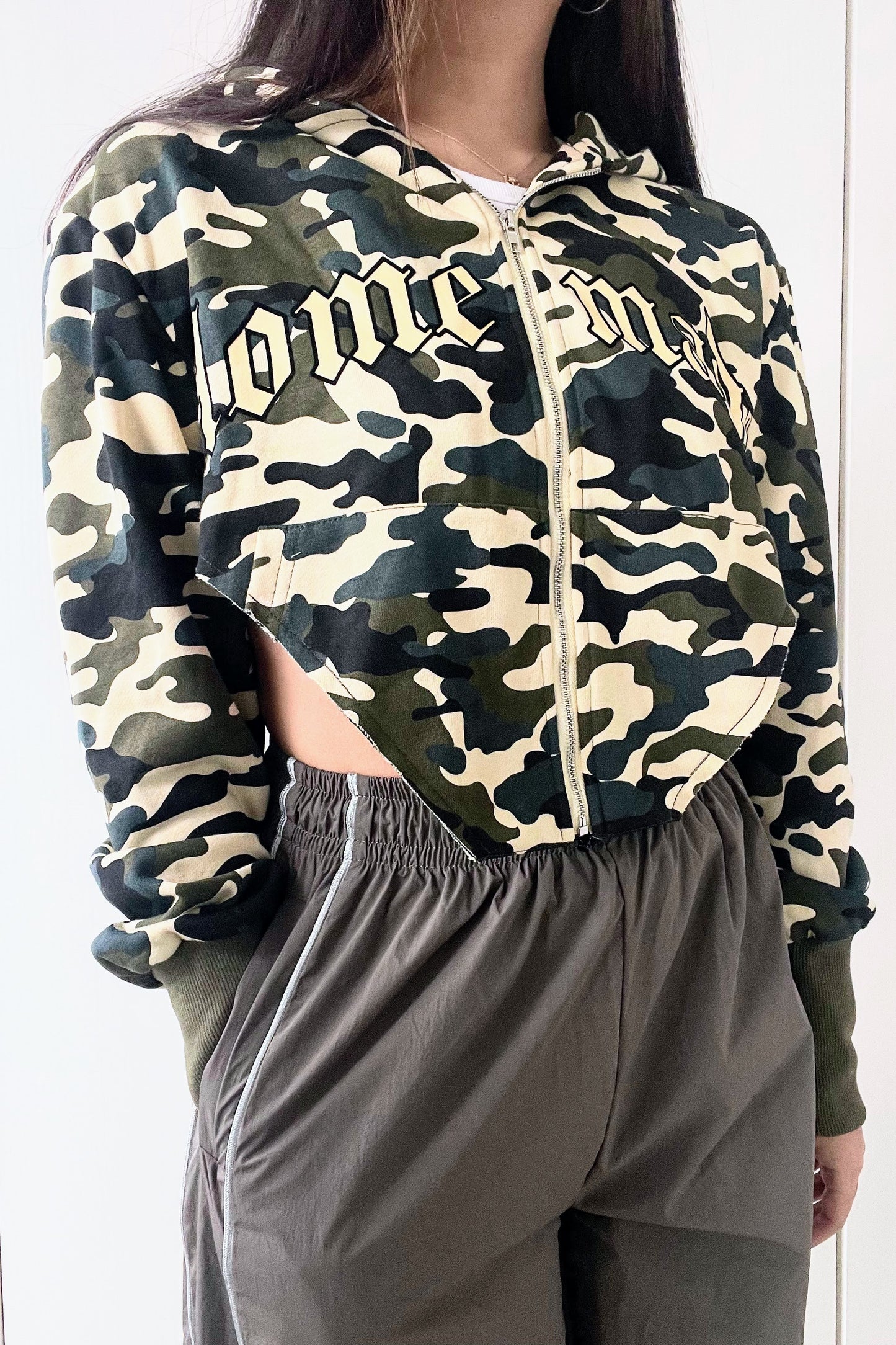 カモジップスウェット DPA81097