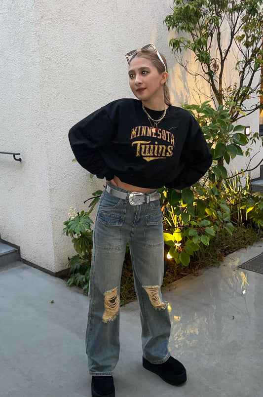 TWINSロゴスウェット DPB48011