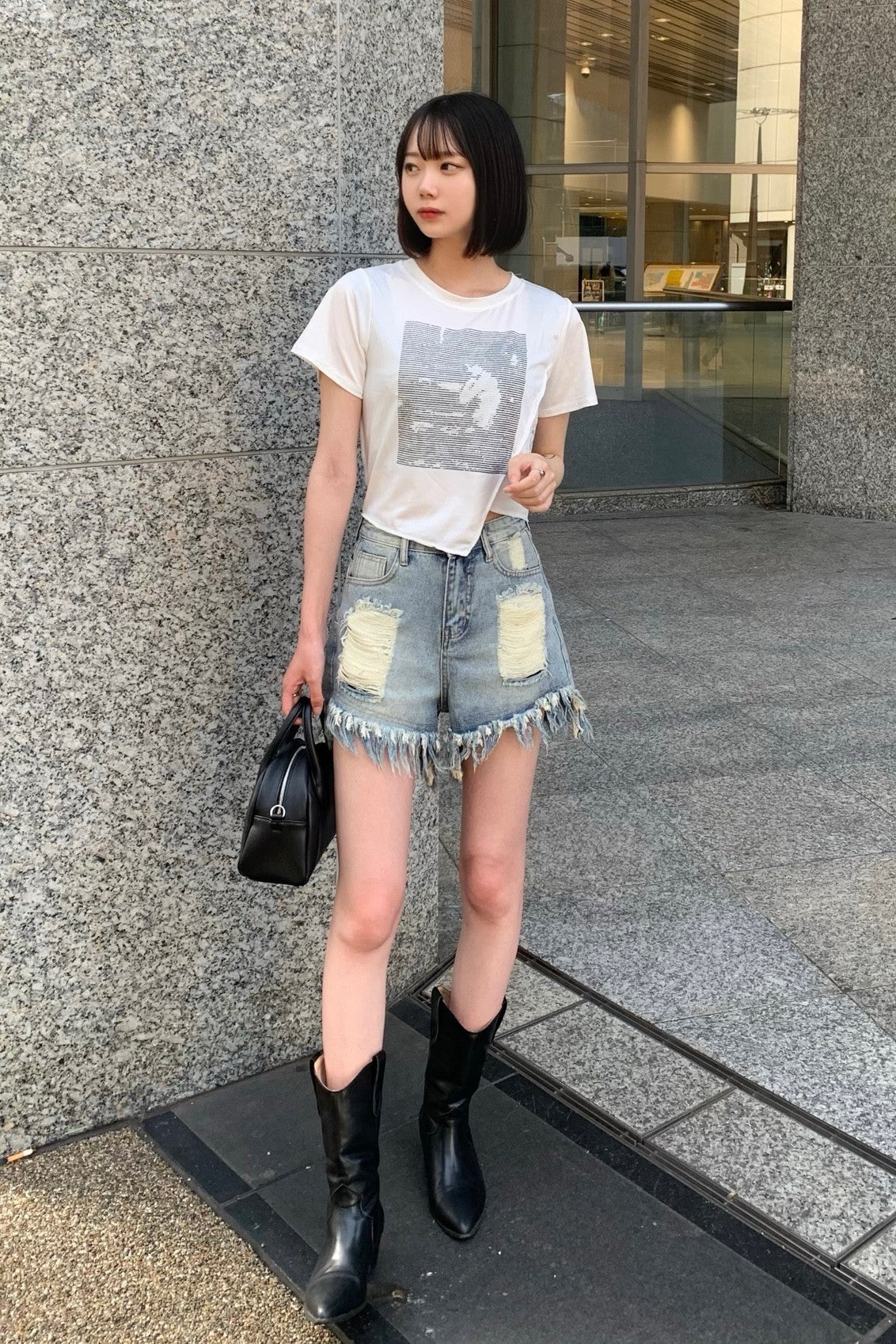 クロップドテキストプリントTシャツ DPA76008