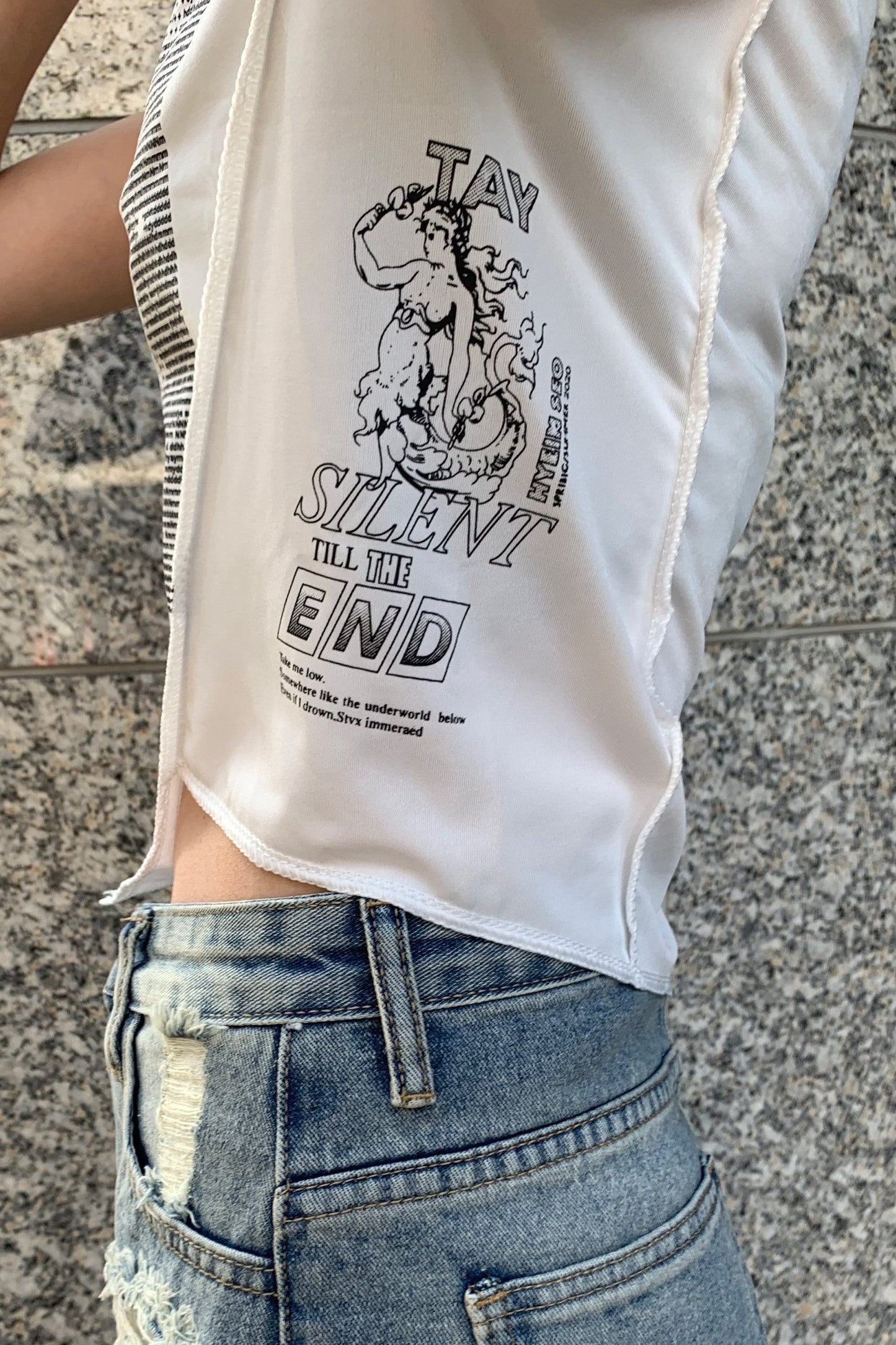 クロップドテキストプリントTシャツ DPA76008