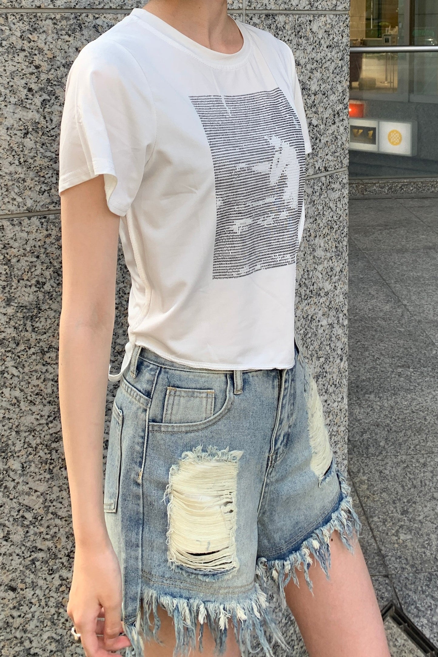 クロップドテキストプリントTシャツ DPA76008