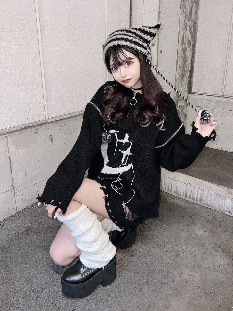 ダメージムーンニット DPA64082