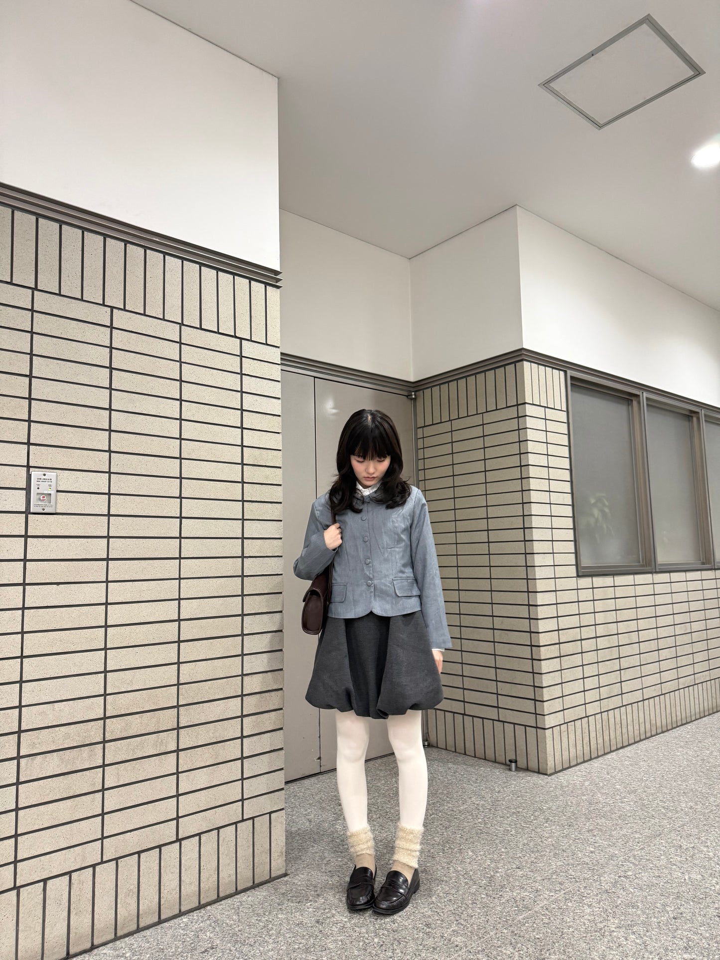 ライトグレーショートスーツジャケット DPA43706