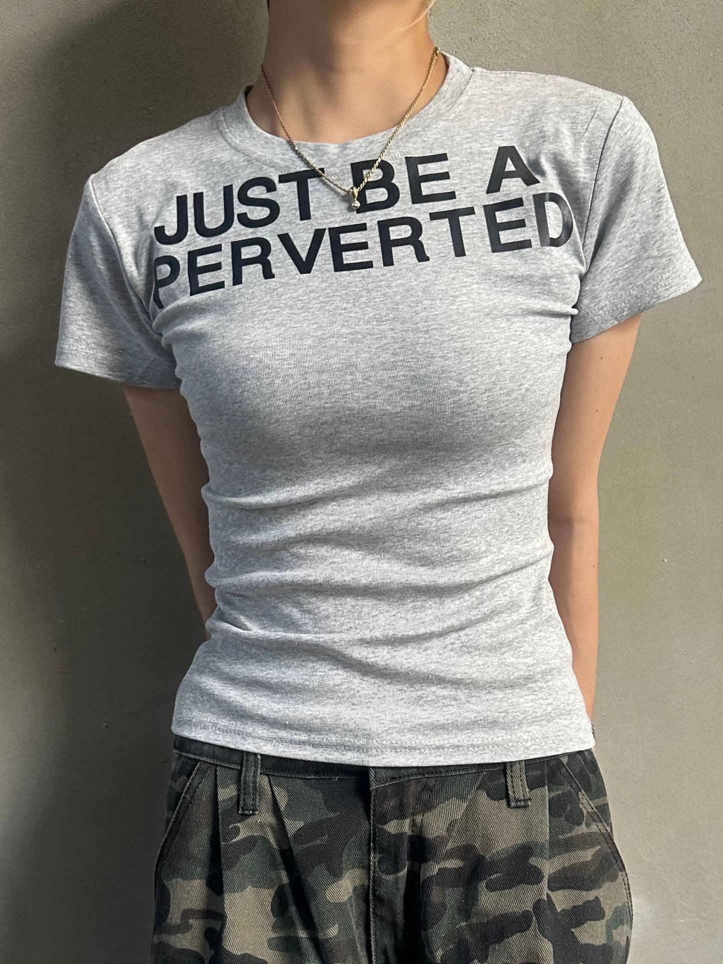 ネックレタリングロゴTシャツ DPB26593
