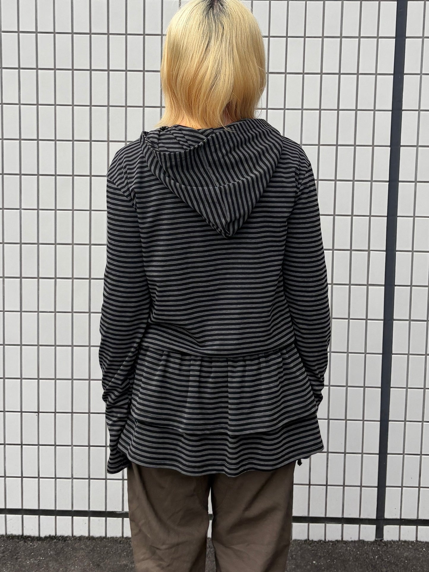 フリルストライプフーディー DPB97047