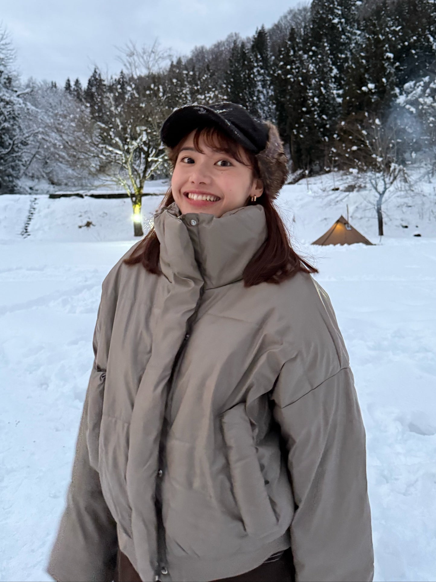 ベージュダウンジャケット DPB47501