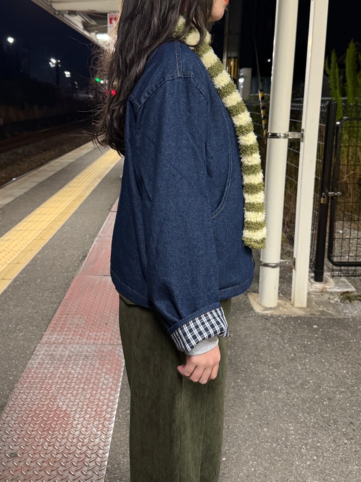 カーキボーダーマフラー DPC01012