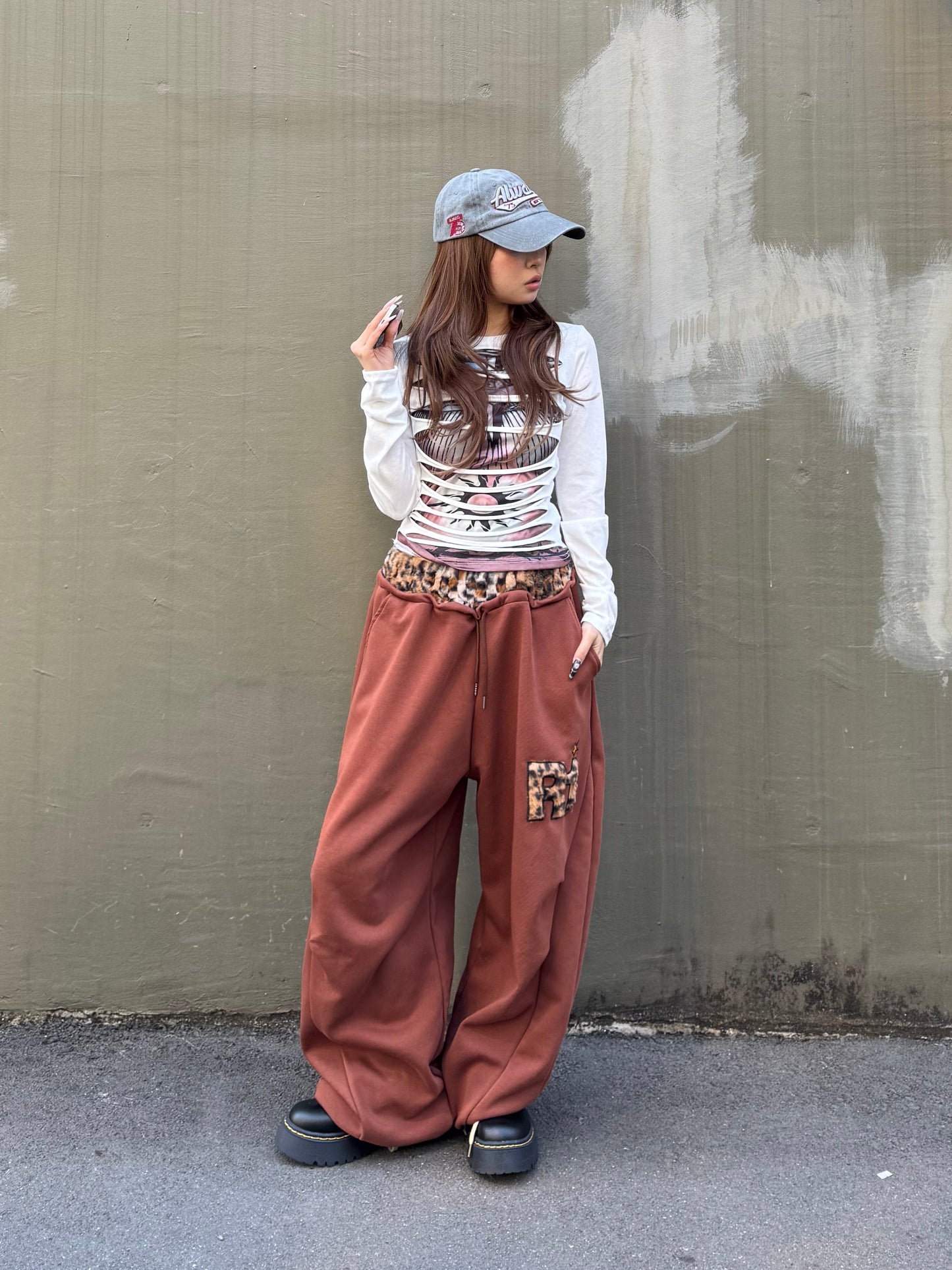 ポイントレオパードスウェットパンツ DPB86185