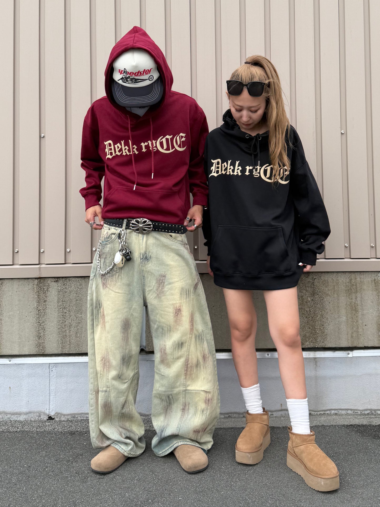 ゴシックレタリングパーカー DPB90038