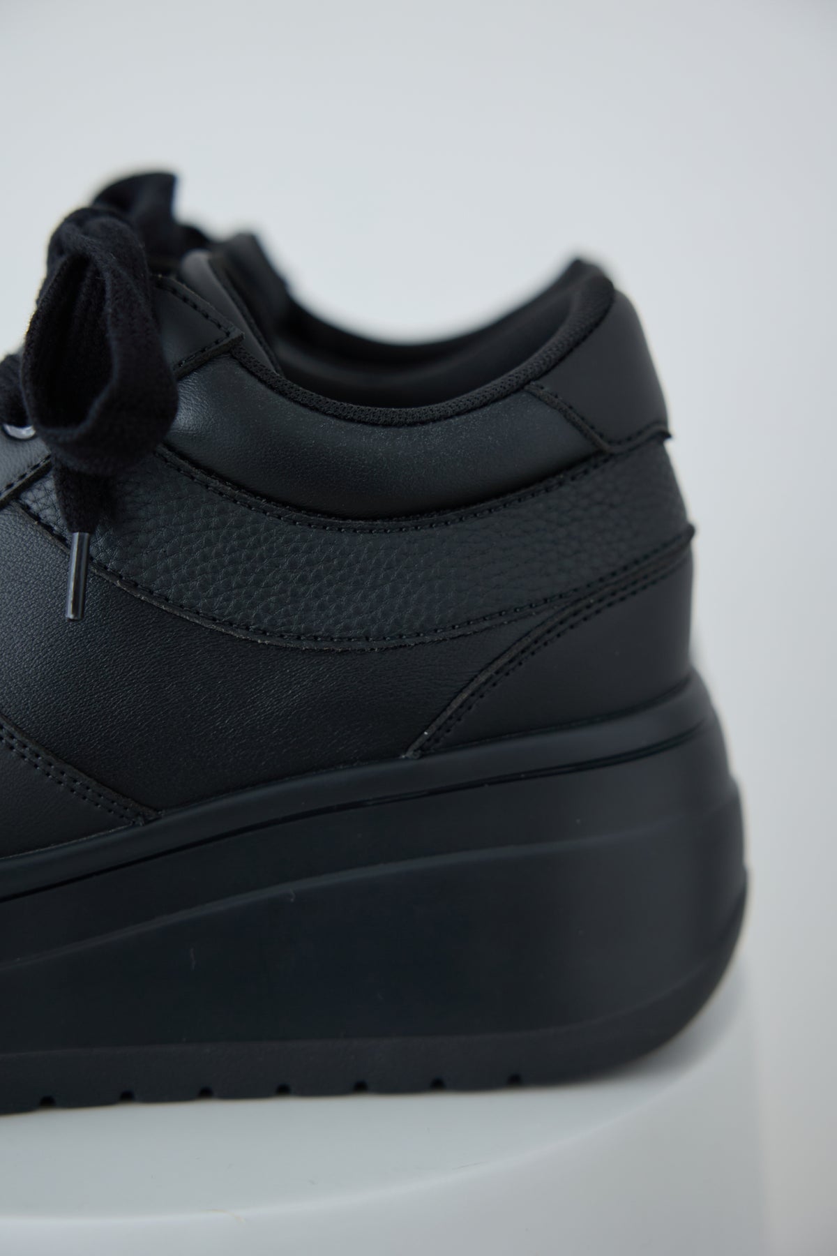 platform sneaker BLACK