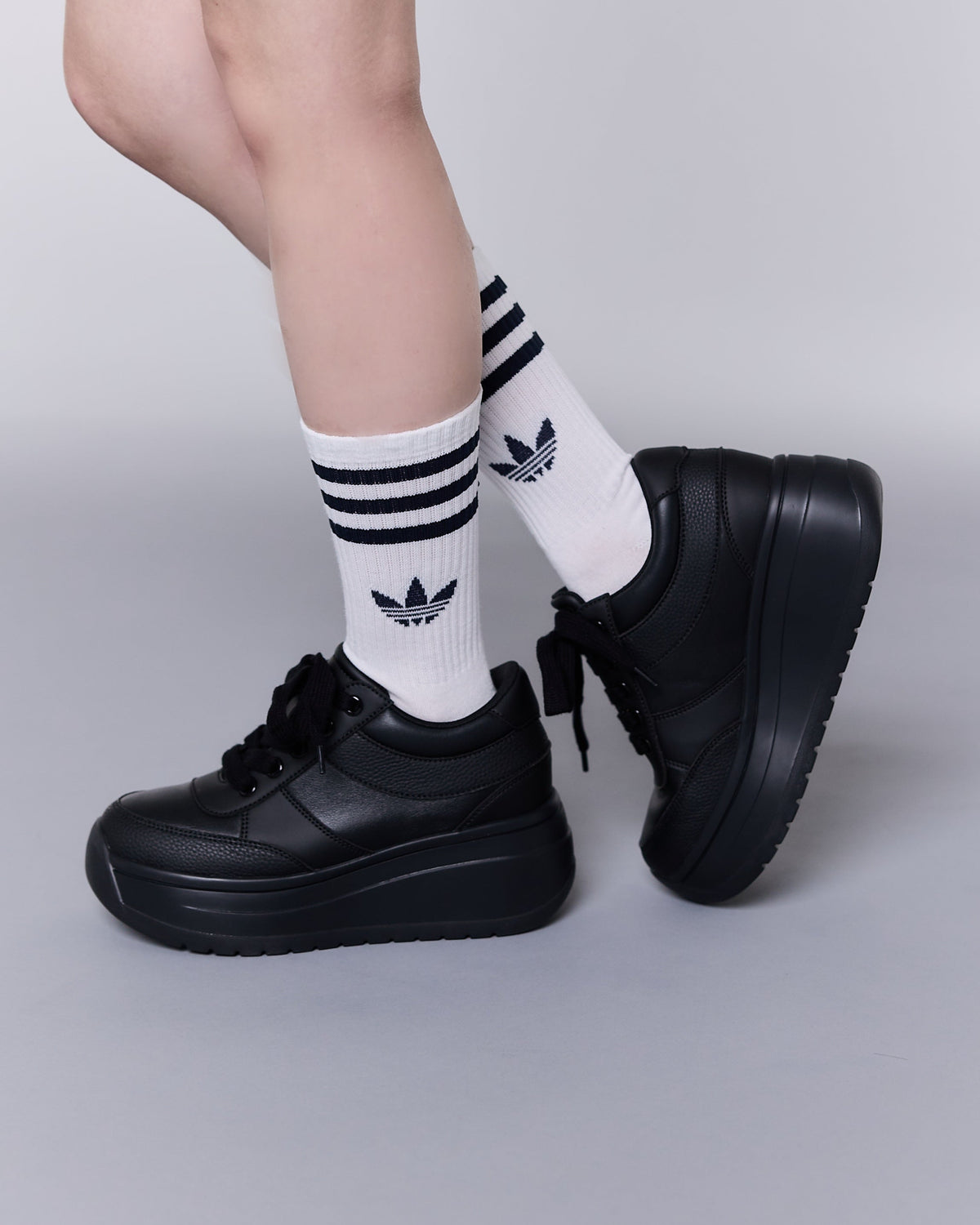 platform sneaker BLACK