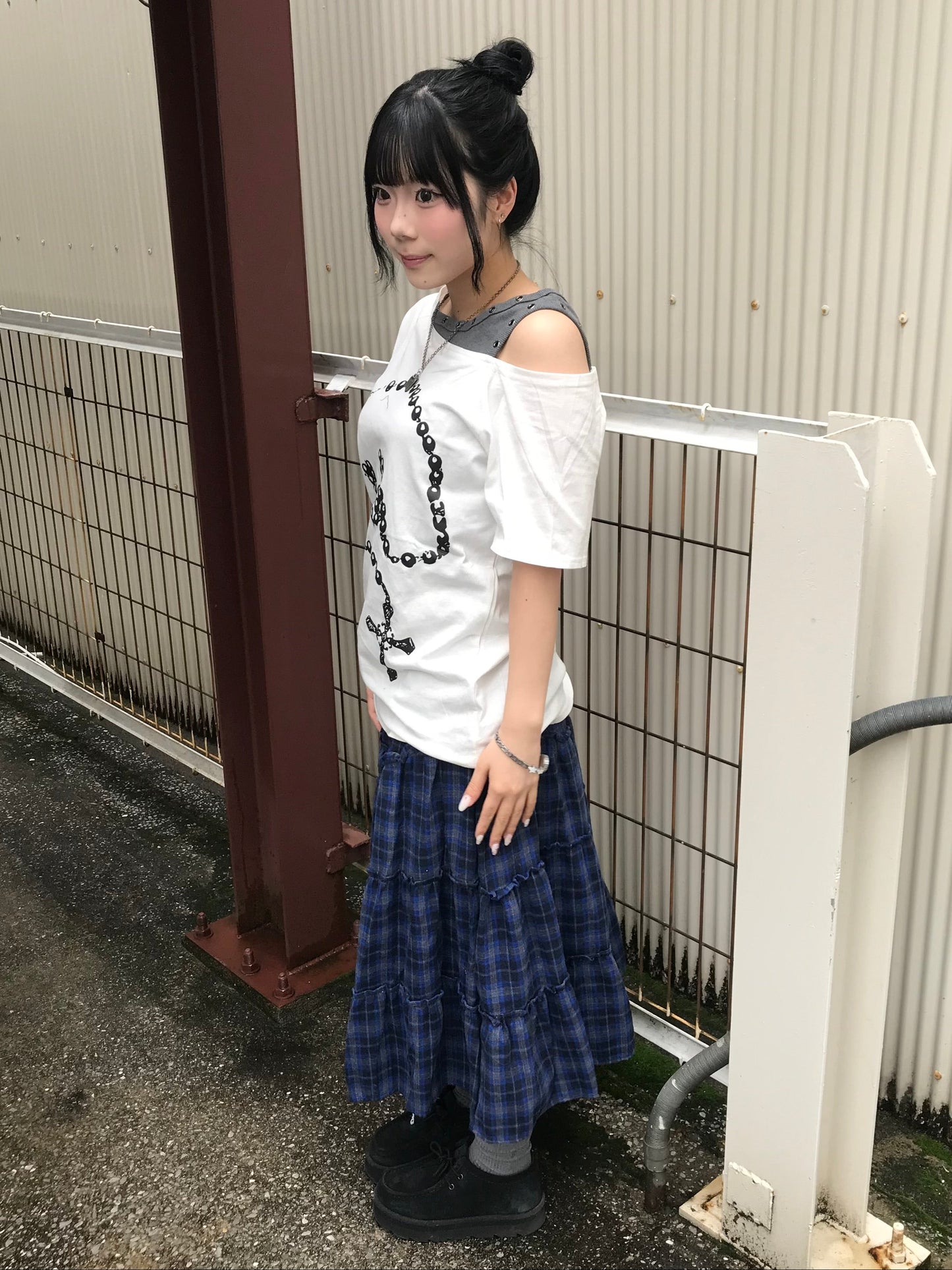 ホワイトオフショルキーデザインTシャツ DPB89247