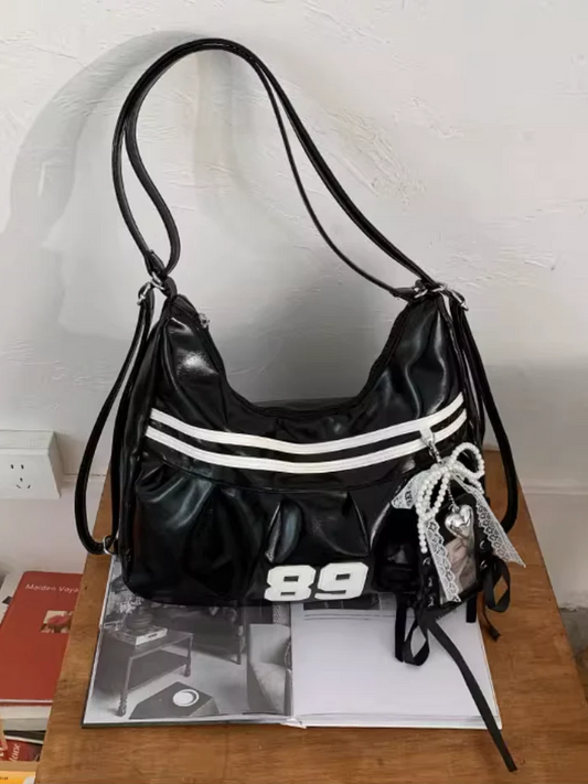 ナイロンナンバーロゴバッグ DPB71768