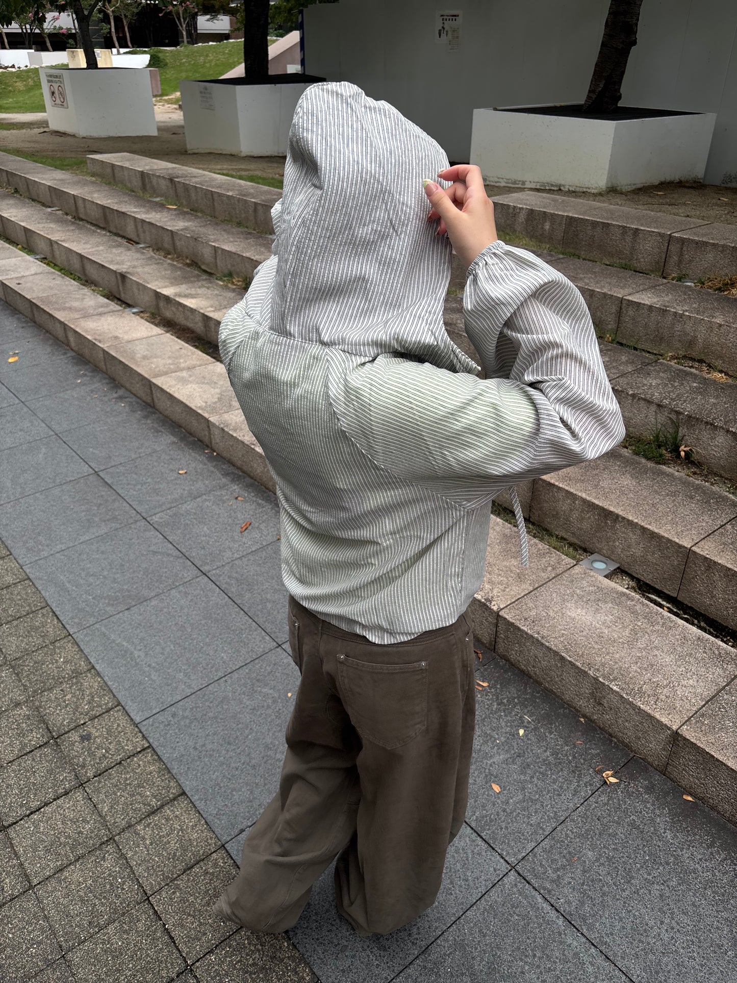 ストライプマウンテンパーカー DPB89081