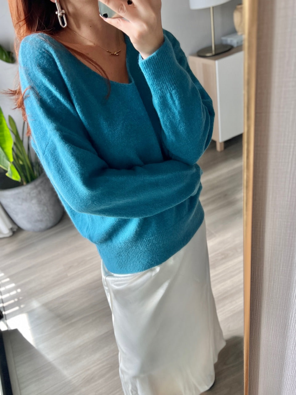 Vネックニットトップス DPB56339