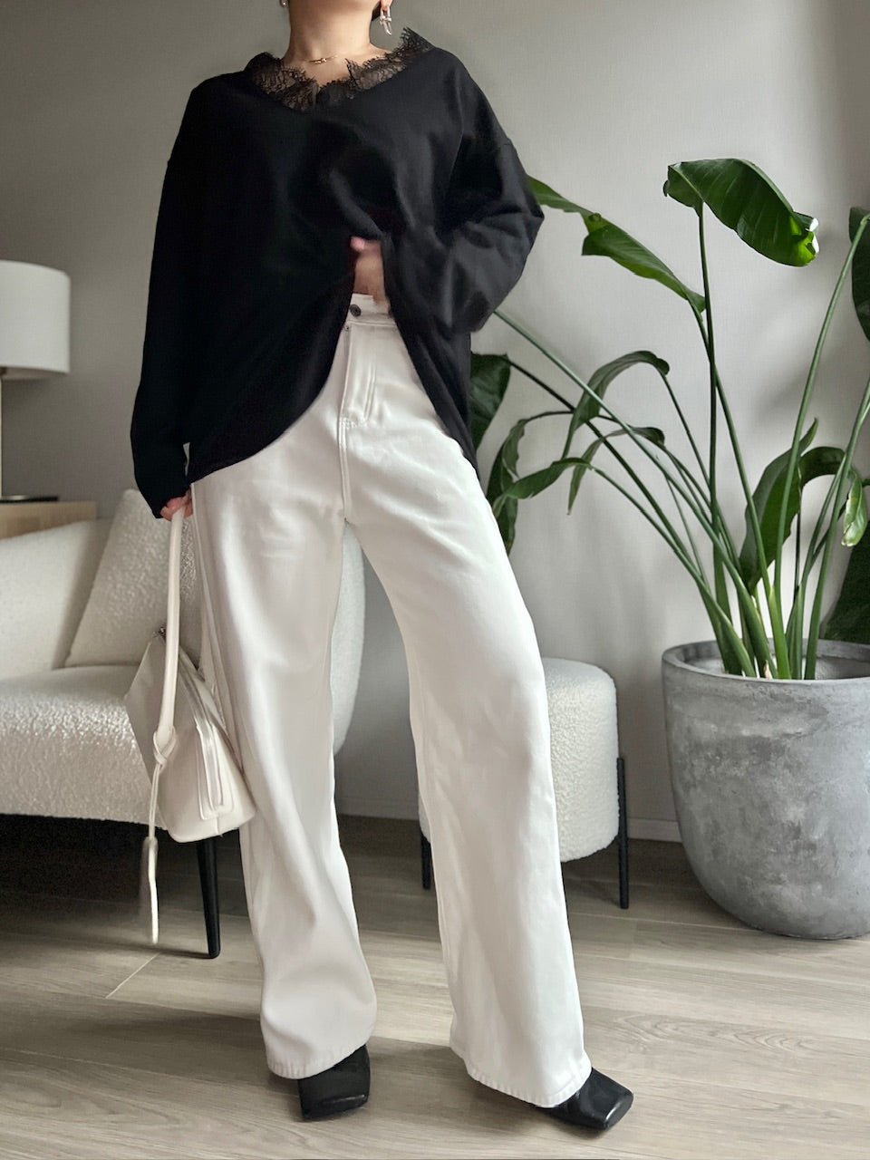 レースVネックニット DPB56358