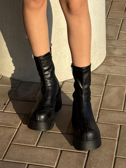 ブラックハイヒールブーツ DPB73470