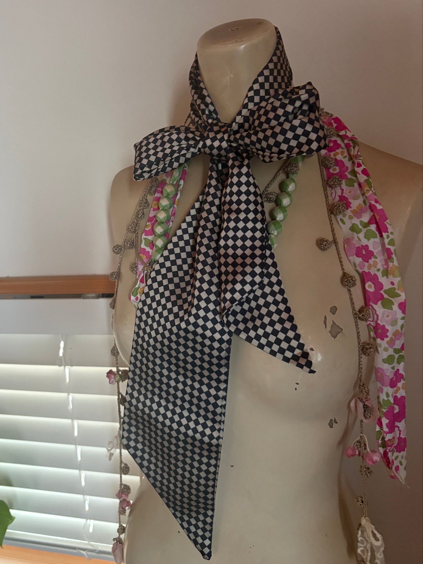 ブロックチェックスカーフ DPA43700