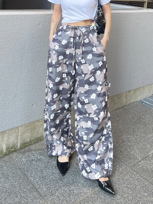 フラワーカモフラワイドパンツ DPB79185